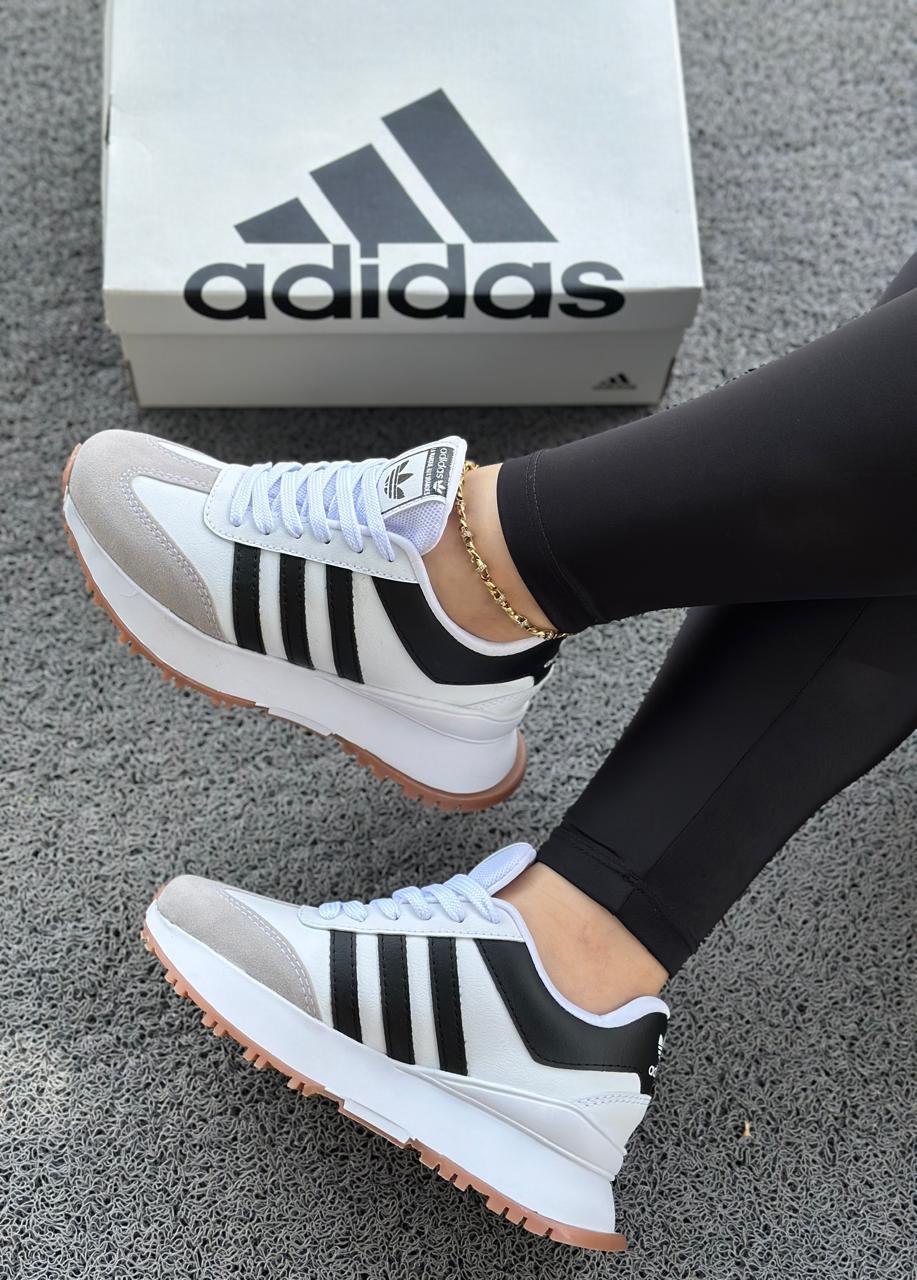 Zapatillas adidas – Estilo que Habla