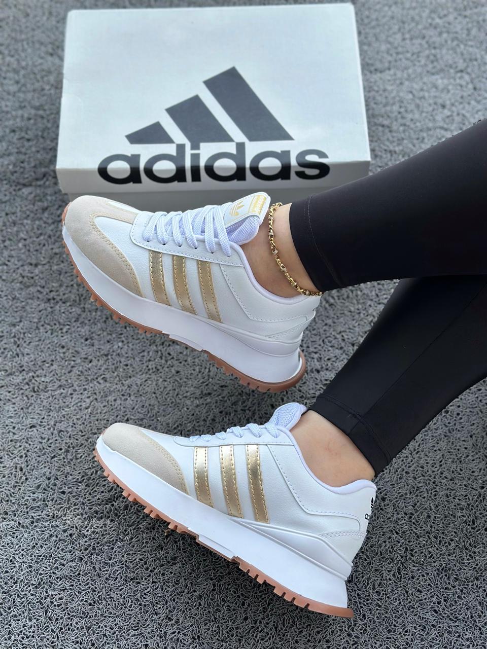 Zapatillas adidas – Estilo que Habla