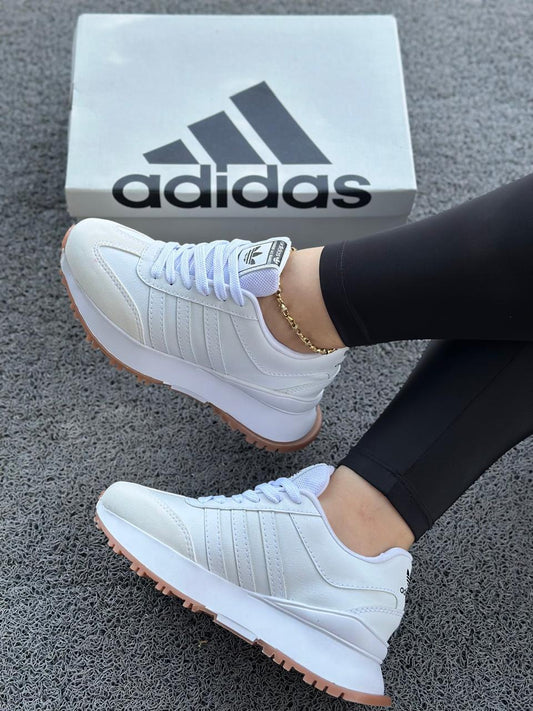 Zapatillas adidas – Estilo que Habla